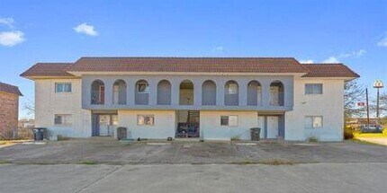 Building Photo - 1036 Linde Ave