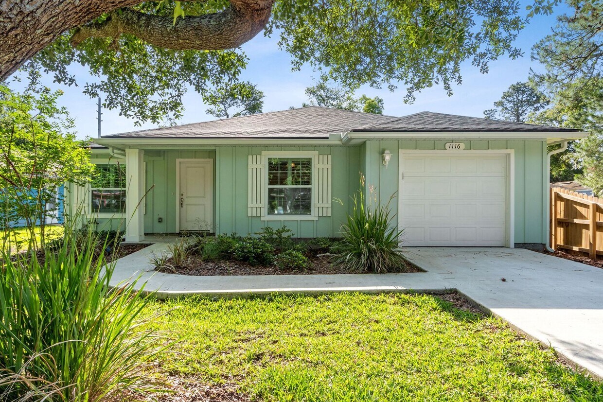 Primary Photo - Live the Island Life – Move-In Ready 3 Bed...