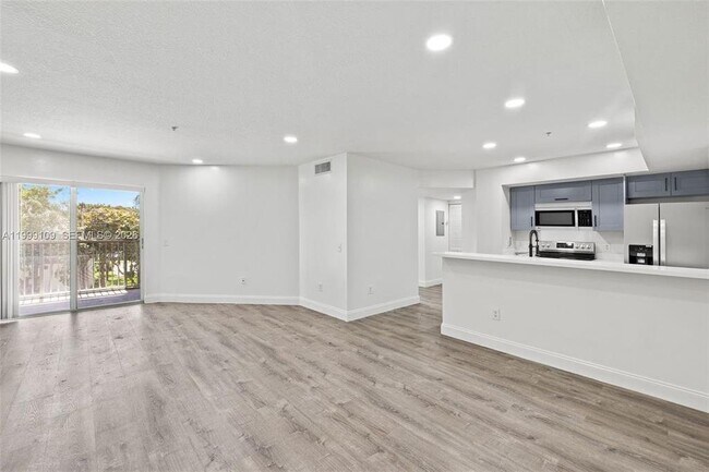Photo - 470 S Park Rd (Hollywood, FL) Apartment