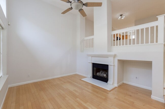 Building Photo - 3 Bed / 2.5 bath, three-level townhome with a bonus home office/den + EV charger in garage. YouTu...