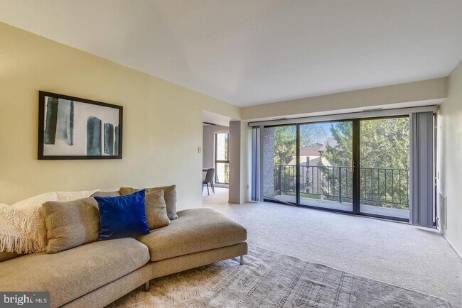 Foto del edificio - 2044 Royal Fern Ct