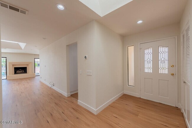 Foto del edificio - 2398 Leeward Cir