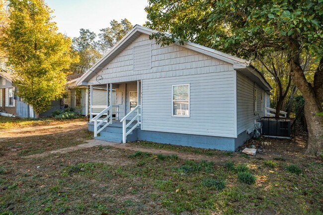 Foto del edificio - Beautifully Renovated 3BR Home in Bessemer...