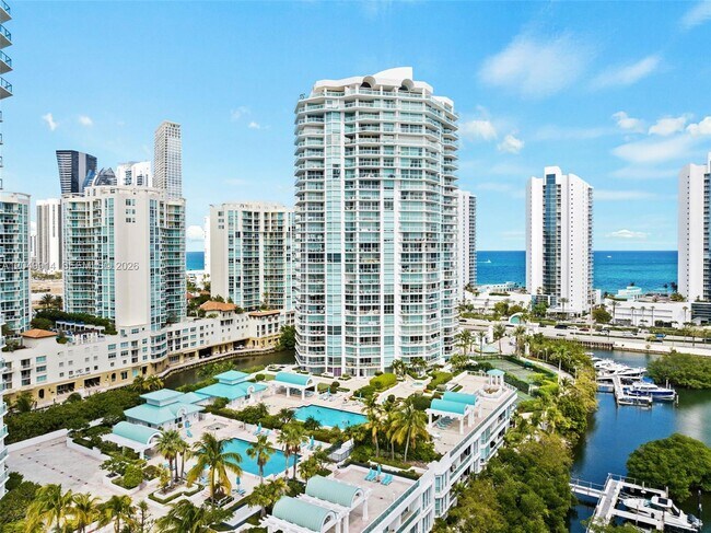 Foto del edificio - 16400 Collins Ave