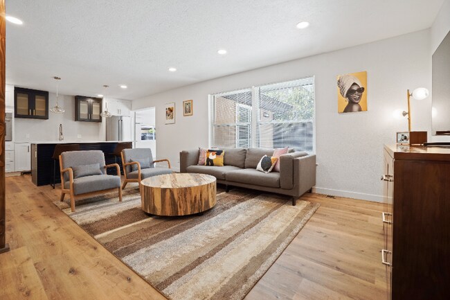 Foto del edificio - 6050 E Alameda Ave