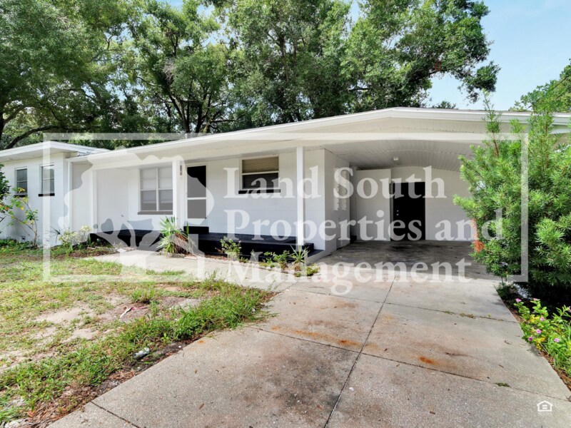 Foto principal - 905 14th St NE