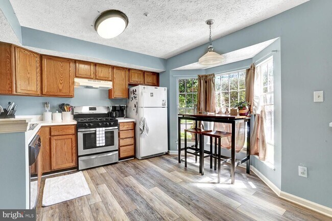 Foto del edificio - 6212 Adelay Ct W