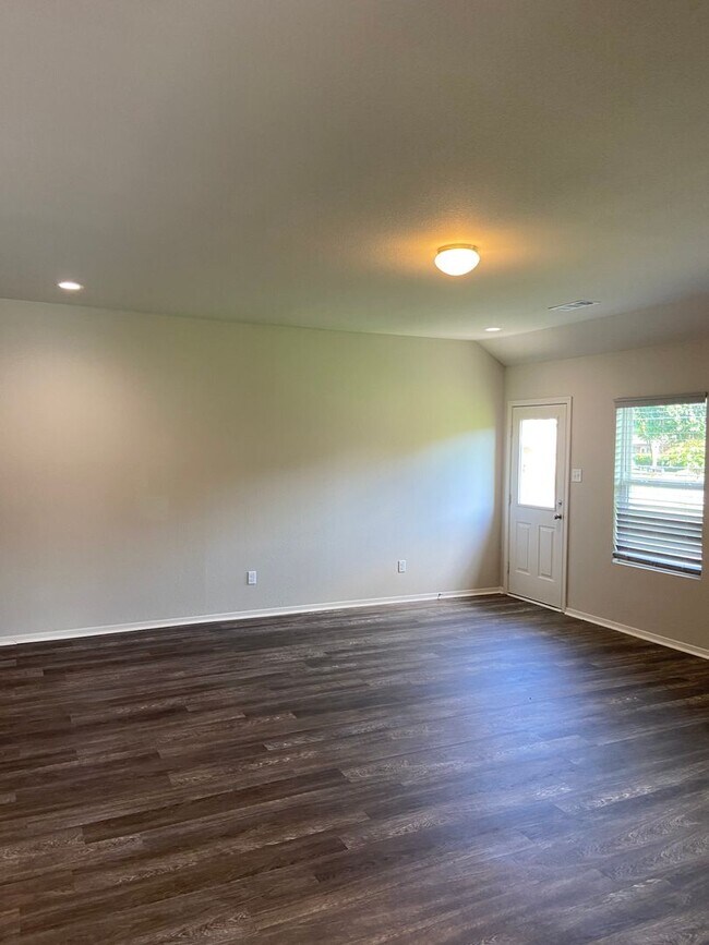 Foto del edificio - Three Bedroom | Two Bath Home in Walcott S...
