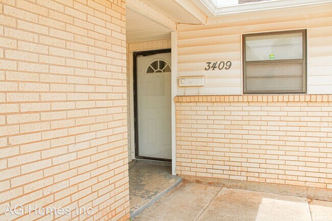 Building Photo - 3 br, 1.5 bath House - 3409 Overland Dr
