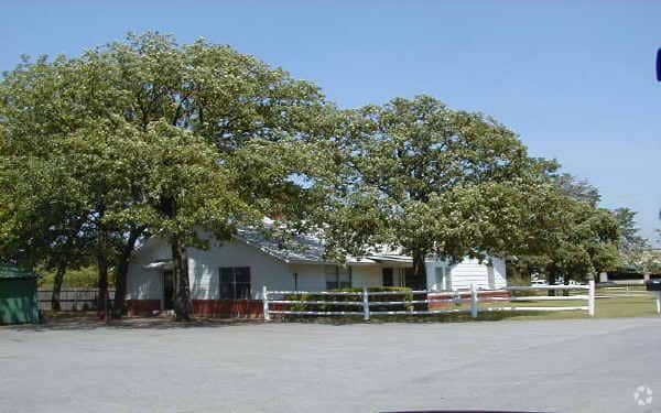 Primary Photo - Wheel Estates