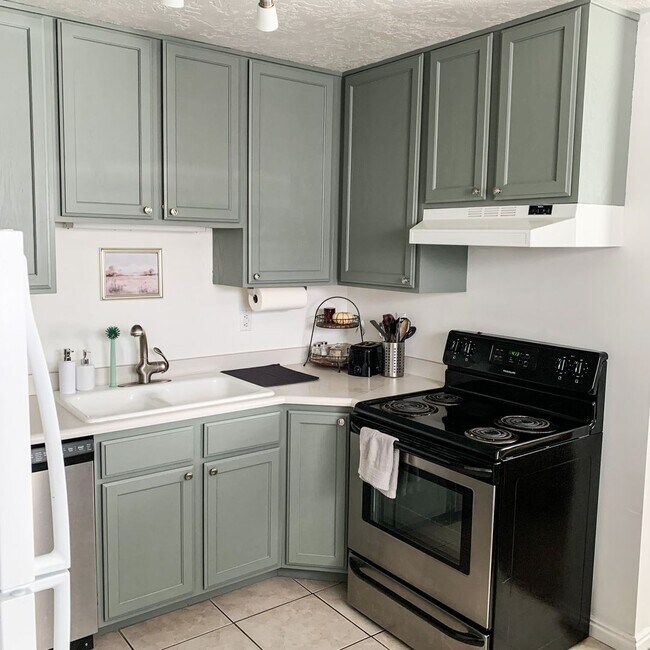 Foto del edificio - Two Bedroom Lexington Condo