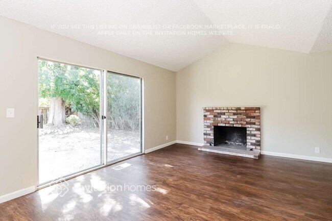 Foto del edificio - 2954 Redwood Dr