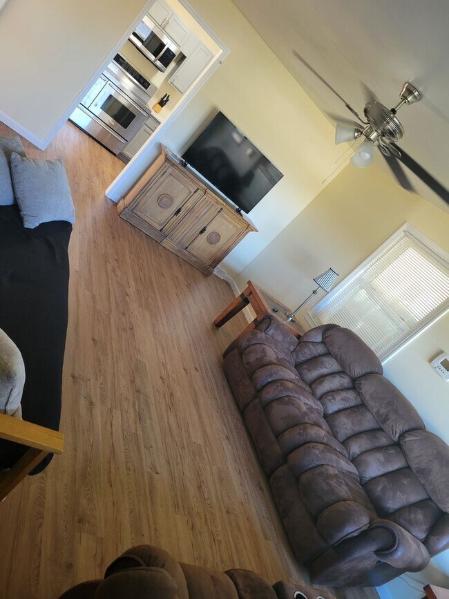 Foto del edificio - 3 Bedroom 2 Bath Newly Renovated House For...
