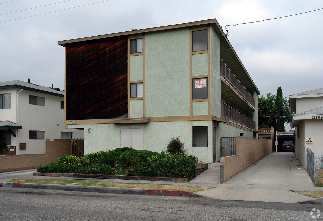 Foto principal - 13815 Hawthorne Way