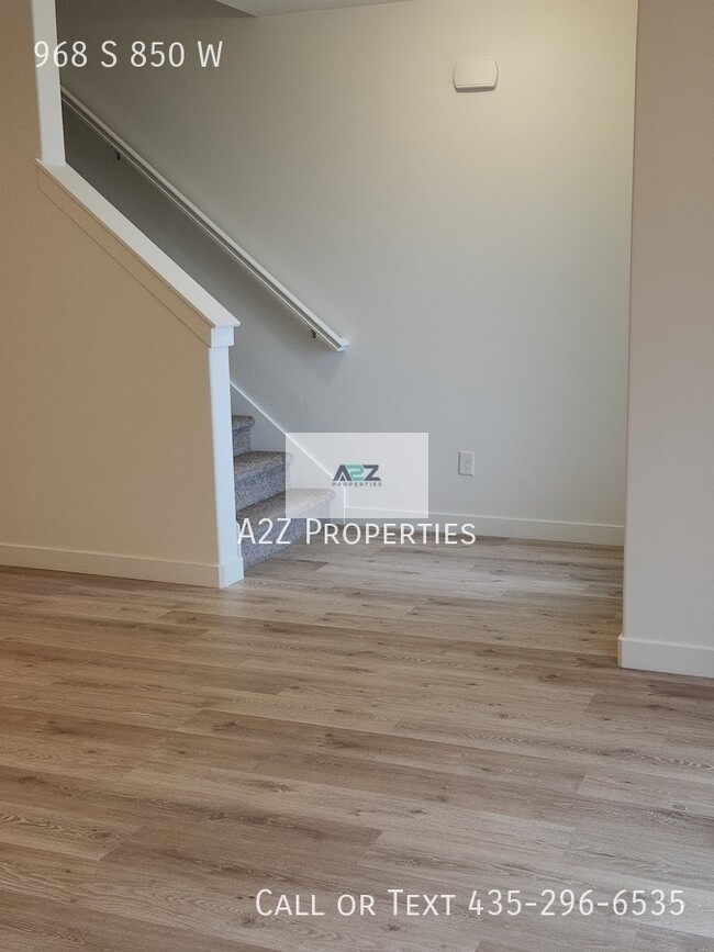 Building Photo - 968 S 850 W