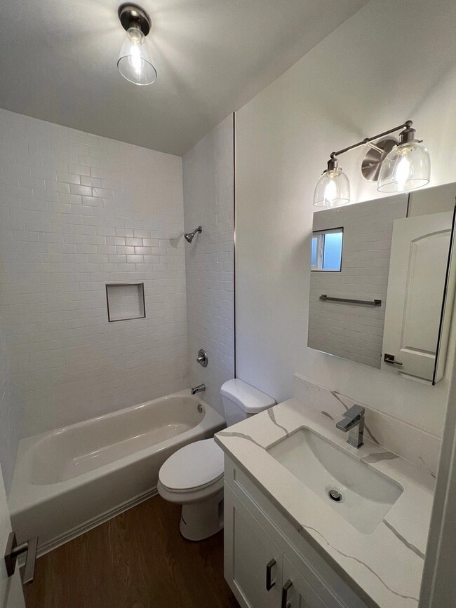 Building Photo - 133 N Reno St