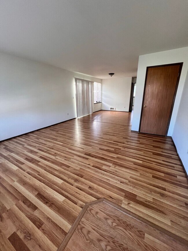 Building Photo - Andrist #1