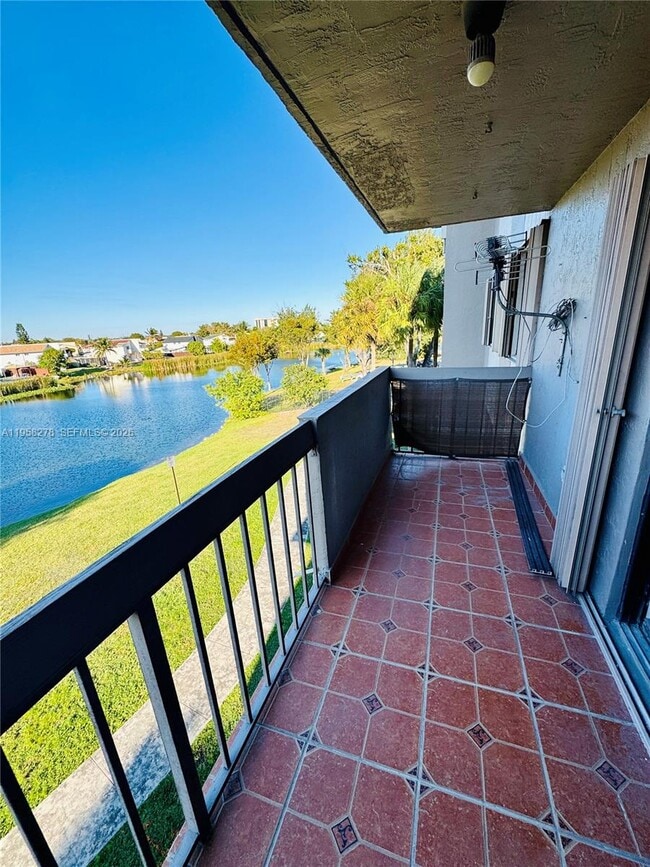 Foto del edificio - 1101 SW 122nd Ave