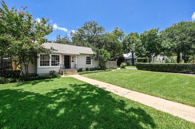 Foto del edificio - 1411 Northwood Rd