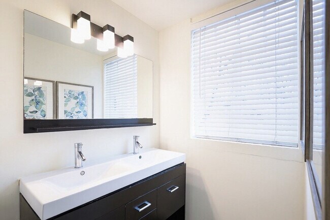 Foto del edificio - 1423 Q St NW