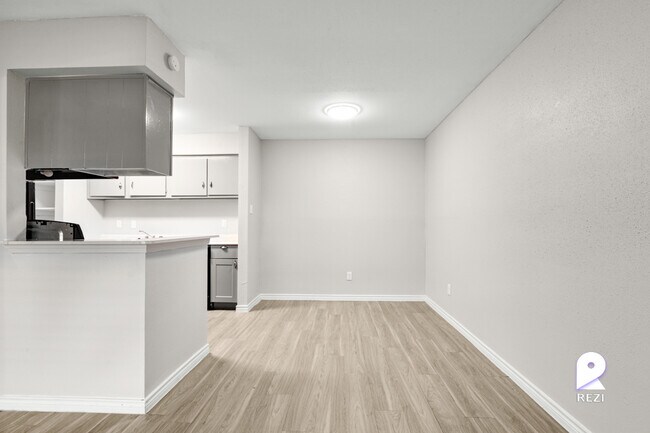 Foto del edificio - 11810 Algonquin Dr