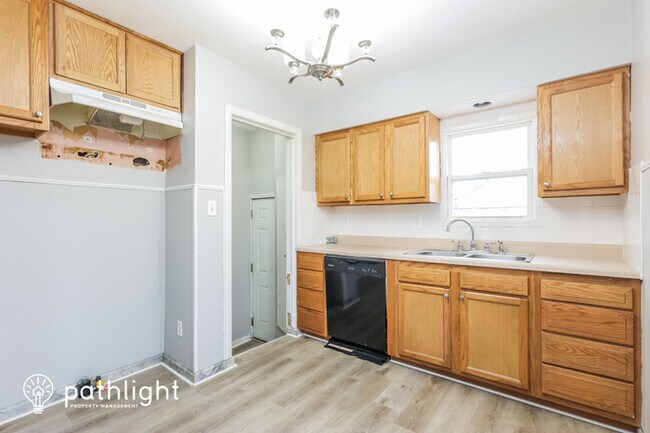 Foto del edificio - 22030 Harper Lake Avenue