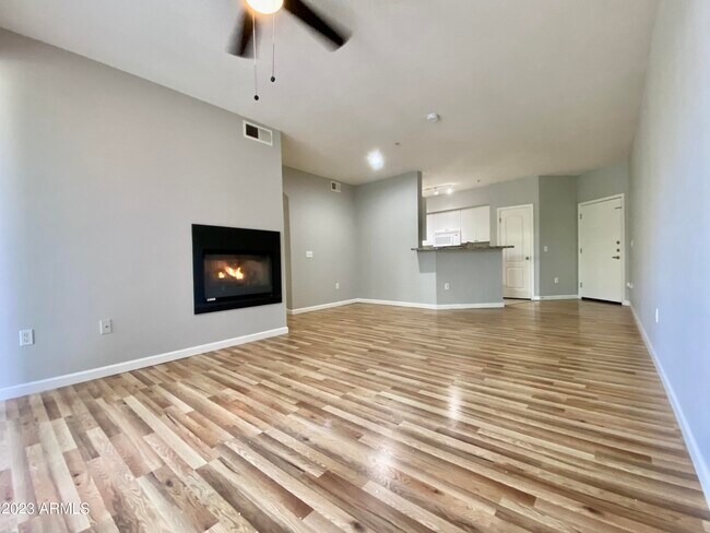Foto del edificio - 1701 E Colter St