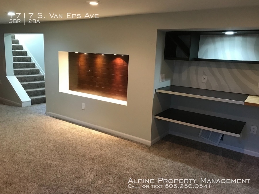 1717 S Van Eps Ave, Sioux Falls, SD 57105 House Rental in Sioux Falls