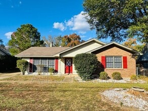 Building Photo - 5821 Darien Dr