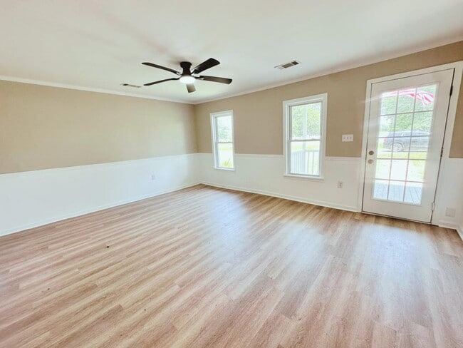 Building Photo - 8643 US-270