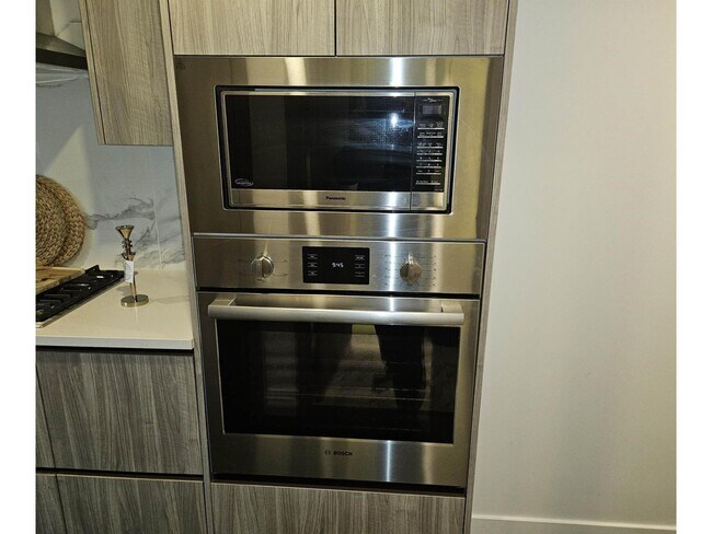 Building Photo - 13768-13100 100 Ave