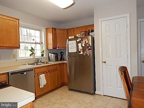 Building Photo - 2412 Pittston Rd