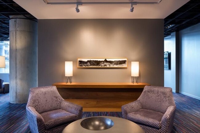 Foto del edificio - 807 N La Salle Dr