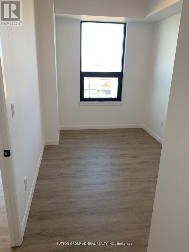 Photo du bâtiment - 7 Erie Ave