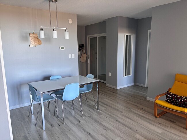 Foto del edificio - 4242 East West Hwy
