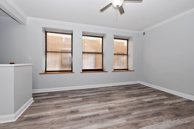Building Photo - 7217 S Yates Blvd