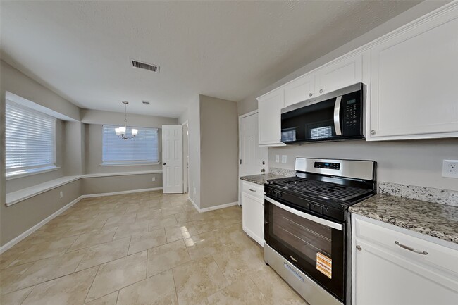 Building Photo - 16323 Jast Dr