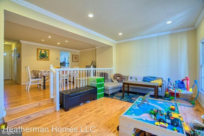 Foto del edificio - 3 br, 3.5 bath House - 6137 Summer Park Ln