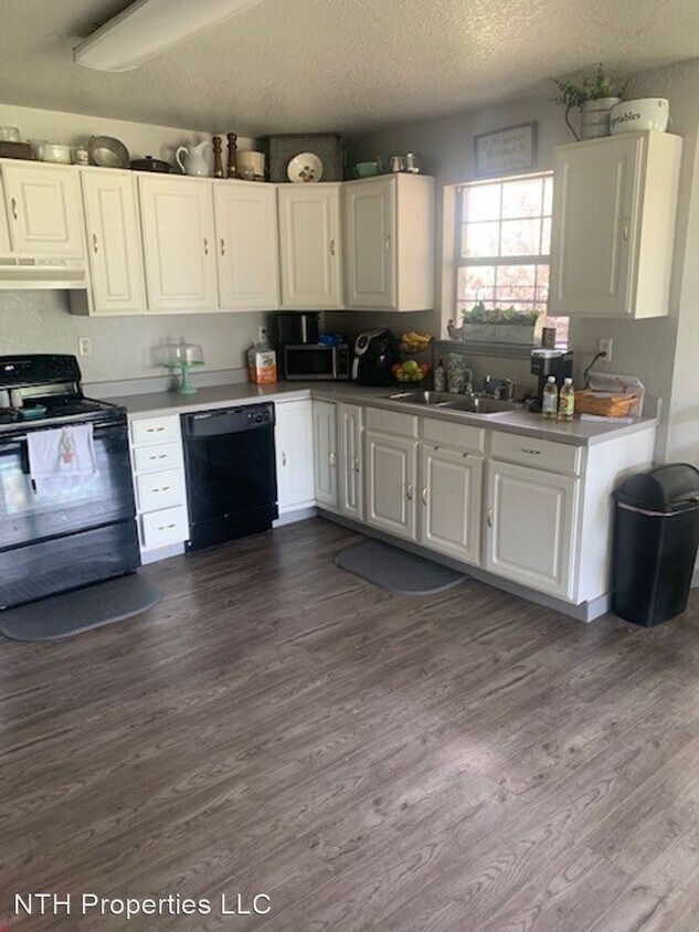 Building Photo - 3 br, 2 bath House - 2466 Cottondale Road