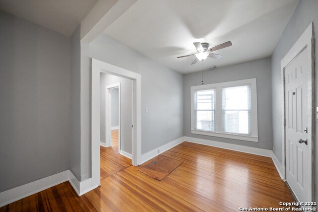 Foto del edificio - 1127 W Rosewood Ave