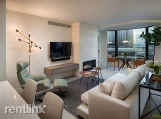 Foto del edificio - 500 W Harbor Dr