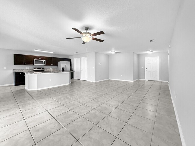 Foto del edificio - 9093 Open Fld Rd