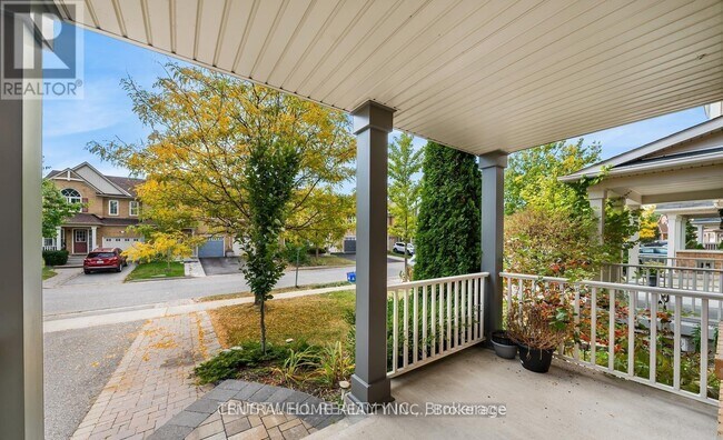 Building Photo - 255 Chilcott Crescent