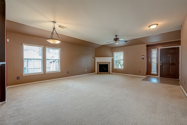 Foto del edificio - 2102 Cory Crossing Ln