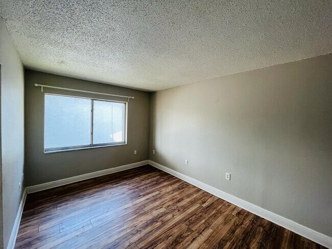 Foto del edificio - 4771 S Texas Ave