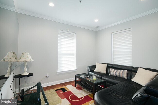 Foto del edificio - 2649 Webster St