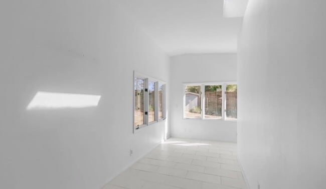 Building Photo - 104 Rosetta Cir