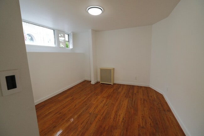 Foto del edificio - 56 Pleasant St