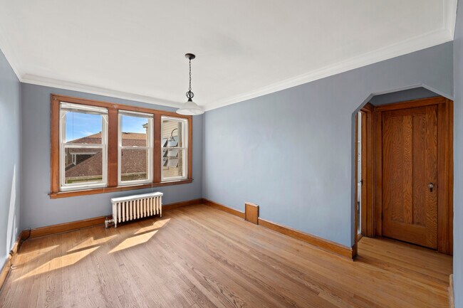 Foto del edificio - 2835 N Lockwood Ave