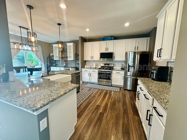 Foto del edificio - 4144 Calder Ln